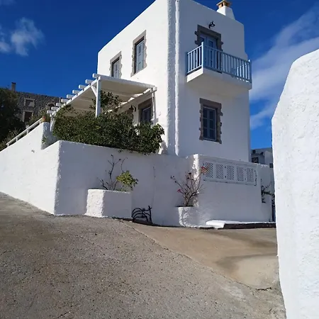 Maison Perchee Coeur De L'ile Vue A 190m בית נופש